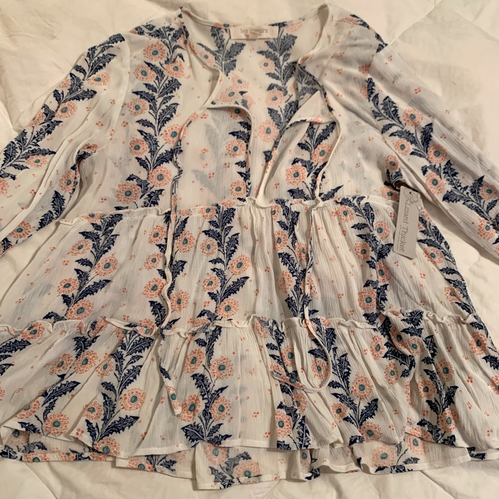 Floral light weight tiered Blouse - Picture 1 of 8
